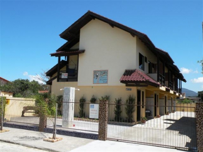 APTO TEMPORADA BOMBINHAS. RESIDENCIAL ANGELIN....
