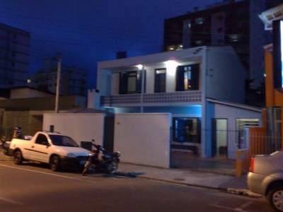 CASA TEMPORADA DE EXCURSÃO PERTINHO DA PRAIA...