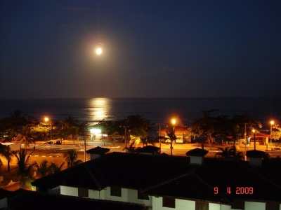 Alugo aptos para temporada em ubatuba.