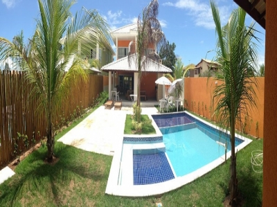 CASA 08 SUÍTES NOVA PRÓXIMA DO MAR GUARAJUBA.