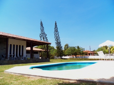 CASA TEMPORADA ARACAJÚ. C/ PISCINA A 4 KM...