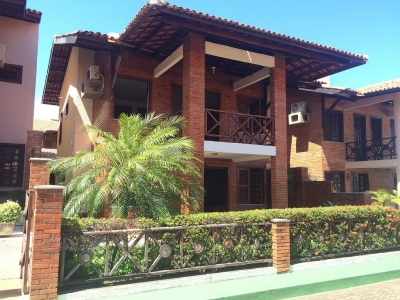 ALUGUEL DE TEMPORADA AQUIRAZ CASA COM PISCINA...