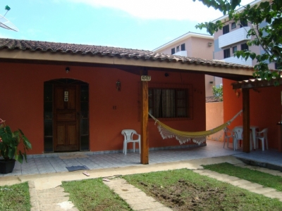 CASA PARA TEMPORADA UBATUBA. A 300 METROS...