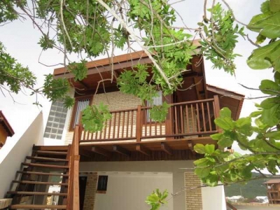 CASA TEMPORADA FLORIANÓPOLIS COM TODA COMODIDADE...