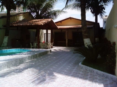 CASA TEMPORADA PRAIA GRANDE COM PISCINA E...