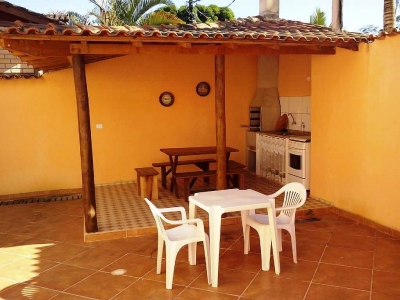 CASA PARA TEMPORADA PARATY COM VARANDA ESPAÇOSA...