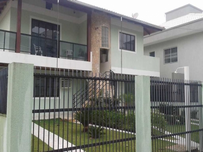 Lindo Sobrado piso superior, com 3 quartos...