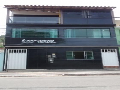 CASA PARA TEMPORADA ARRAIAL DO CABO BEM LOCALIZADA...
