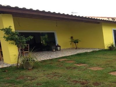 CASA TEMPORADA PERUÍBE AMPLA, CONFORTÁVEL...