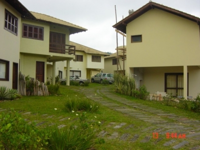 CASA PARA TEMPORADA GAROPABA. EM MORRINHOS,...