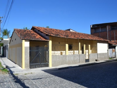 CASA PARA TEMPORADA PORTO SEGURO. 4 QUARTOS.