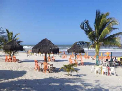 CASA NA PRAIA PARA ALUGAR ILHÉUS. PARA VERANEIO.