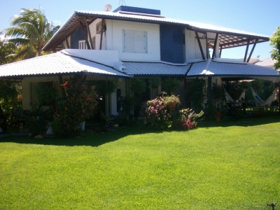 CASA PARA TEMPORADA GUARAJUBA. LUXUOSA, COM...