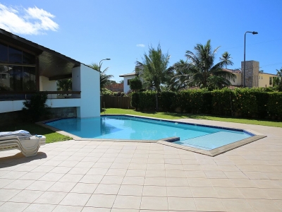 CASA TEMPORADA GUARAJUBA. NASCENTE COM PISCINA,...