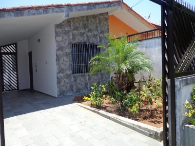 CASA PARA TEMPORADA PERUÍBE SP.