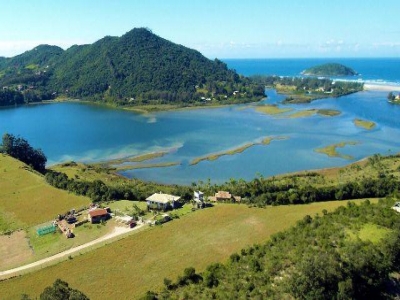ALUGUEL TEMPORADA IMBITUBA. CASA NA LAGOA...