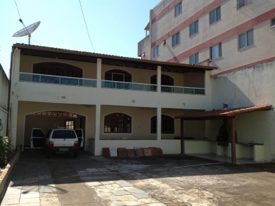 CASA TEMPORADA GUARAPARI. ESPAÇOSA E AREJADA...