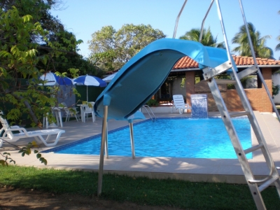 SÍTIO PARA ALUGAR CAMAÇARI. CASA COM PARQUE...