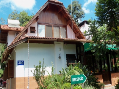 POUSADA VALE DO BOSQUE GRAMADO - RS. APARTAMENTOS...