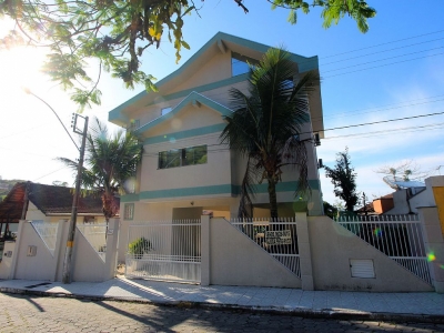 CASA TEMPORADA ITAPEMA - SC. COM VISTA PARA...