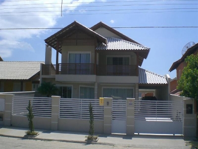 CASA PARA ALUGUEL DE TEMPORADA BOMBINHAS...