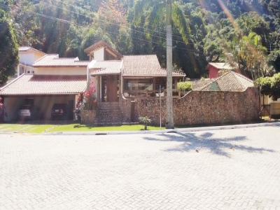 ALUGUEL DE TEMPORADA SÃO SEBASTIÃO - SP