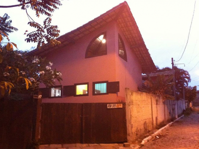 CASA NA PRAIA PARA ALUGAR BÚZIOS - RJ