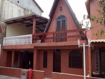 CASA NA PRAIA PARA ALUGAR SAQUAREMA - RJ