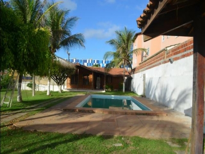 ALUGA-SE CASA SALVADOR-BA