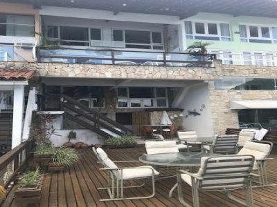ALUGA-SE CASA ANGRA DOS REIS-RJ