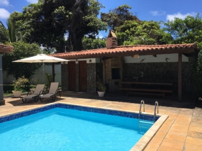 ALUGA-SE CASA CAMAÇARI-BA